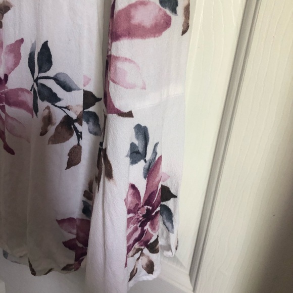 Floral Romper - Picture 2 of 6